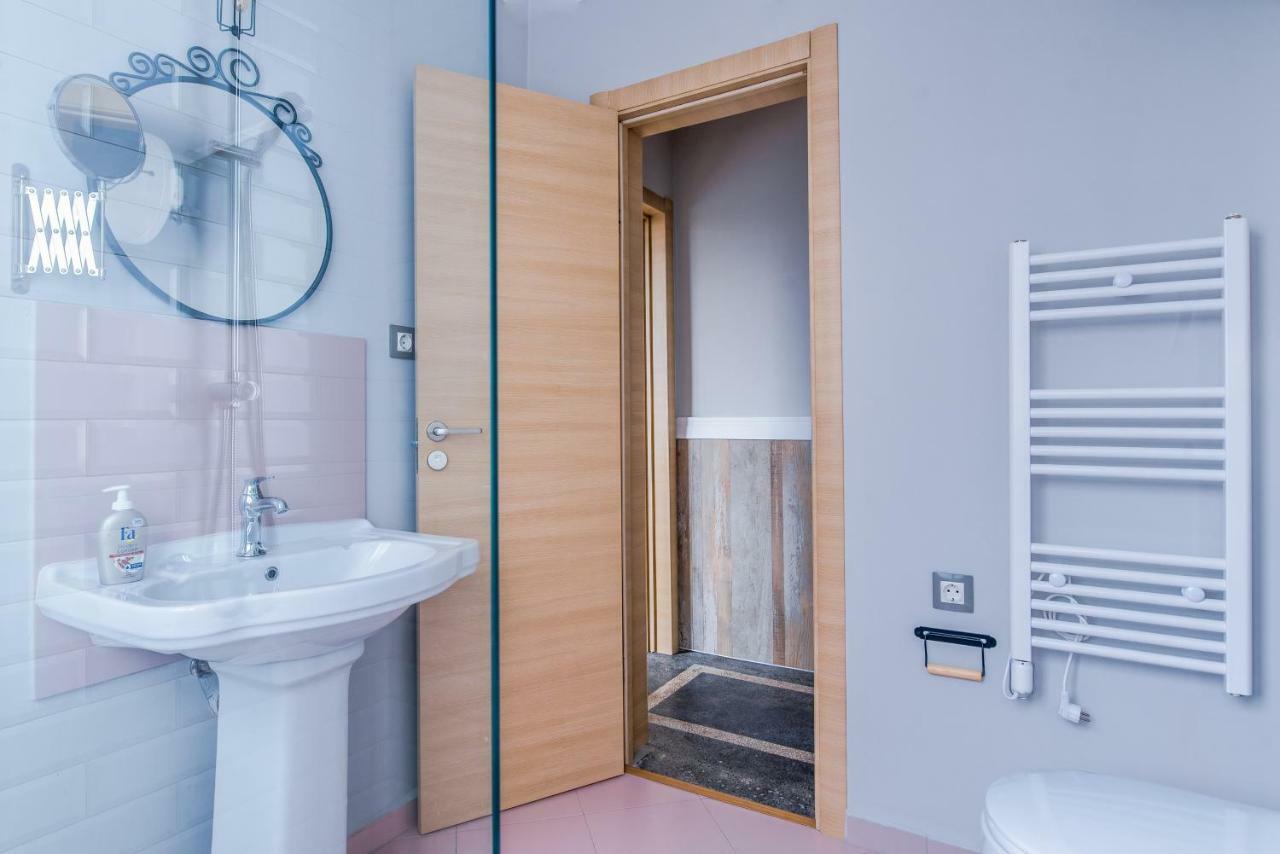 Dondukov Boulevard Two Bedroom Designer Suite Sofia Luaran gambar