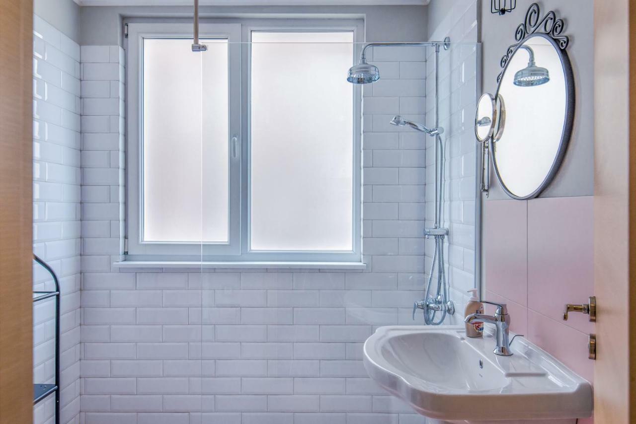 Dondukov Boulevard Two Bedroom Designer Suite Sofia Luaran gambar