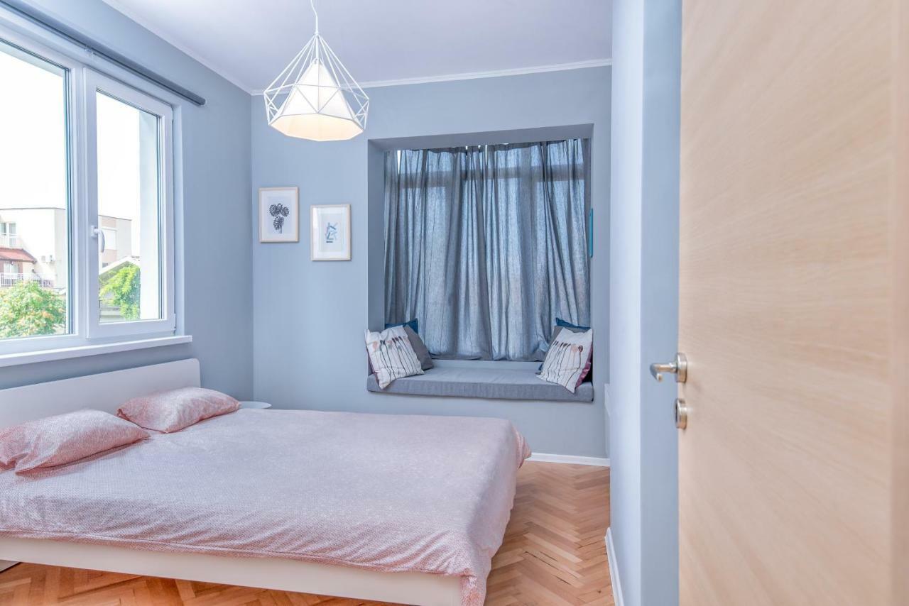 Dondukov Boulevard Two Bedroom Designer Suite Sofia Luaran gambar